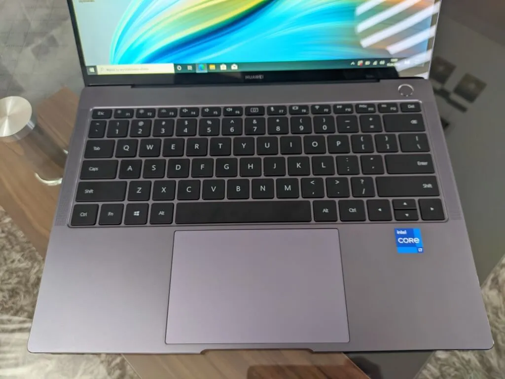 Huawei MateBook Pro X 20210415 110905478 sredni