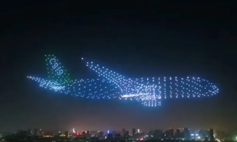 800 dronów na chińskim Air Show dało niezwykły pokaz [wideo]