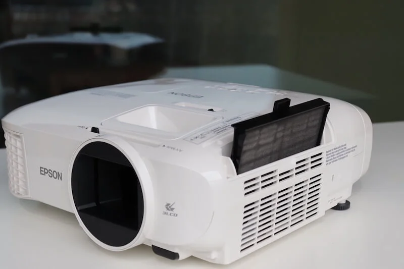 Test projektora Epson EH-TW5700