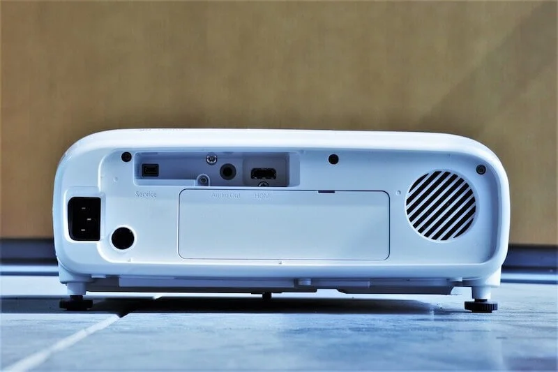 Test projektora Epson EH-TW5700