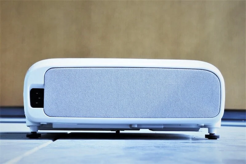 Test projektora Epson EH-TW5700