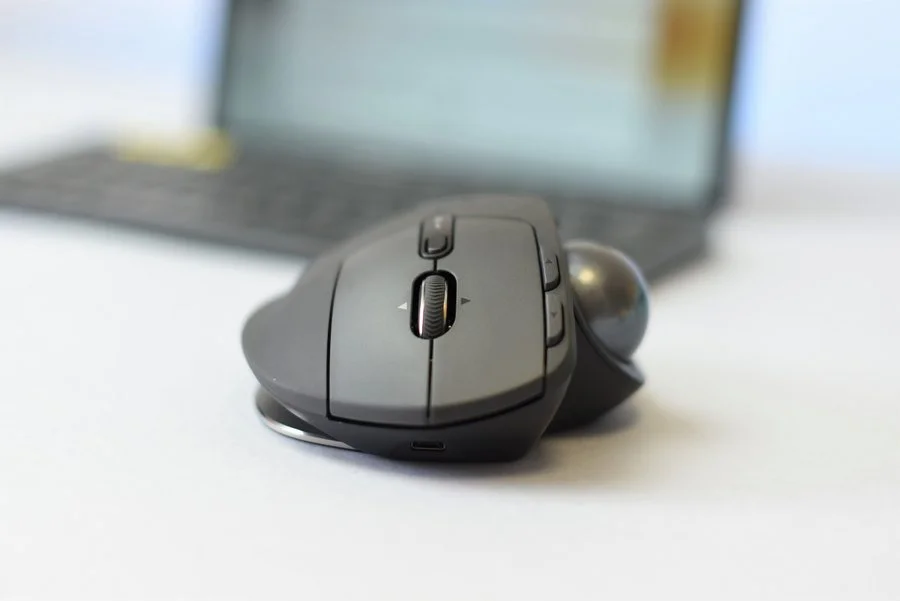 klawiatura K380 i myszka MX Ergo 17