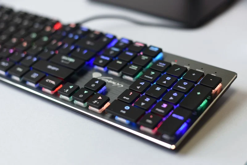 Genesis Thor 420 RGB