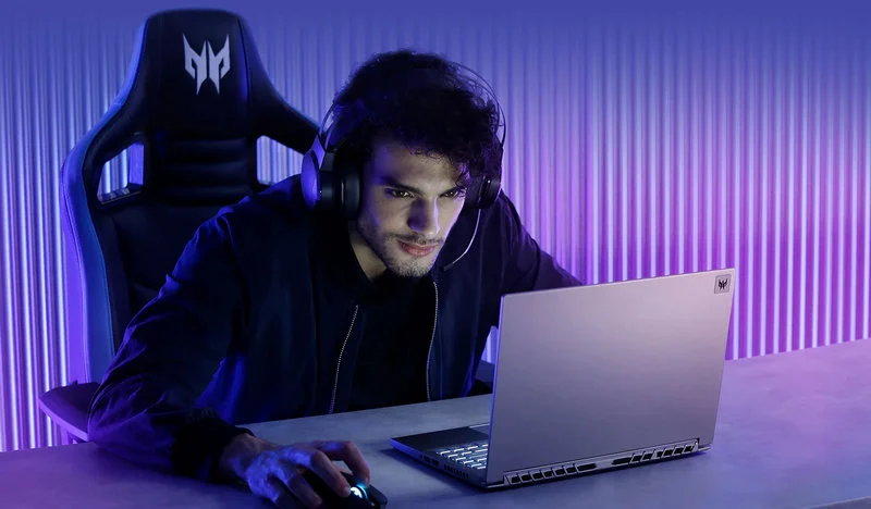 Predator Triton 300 SE