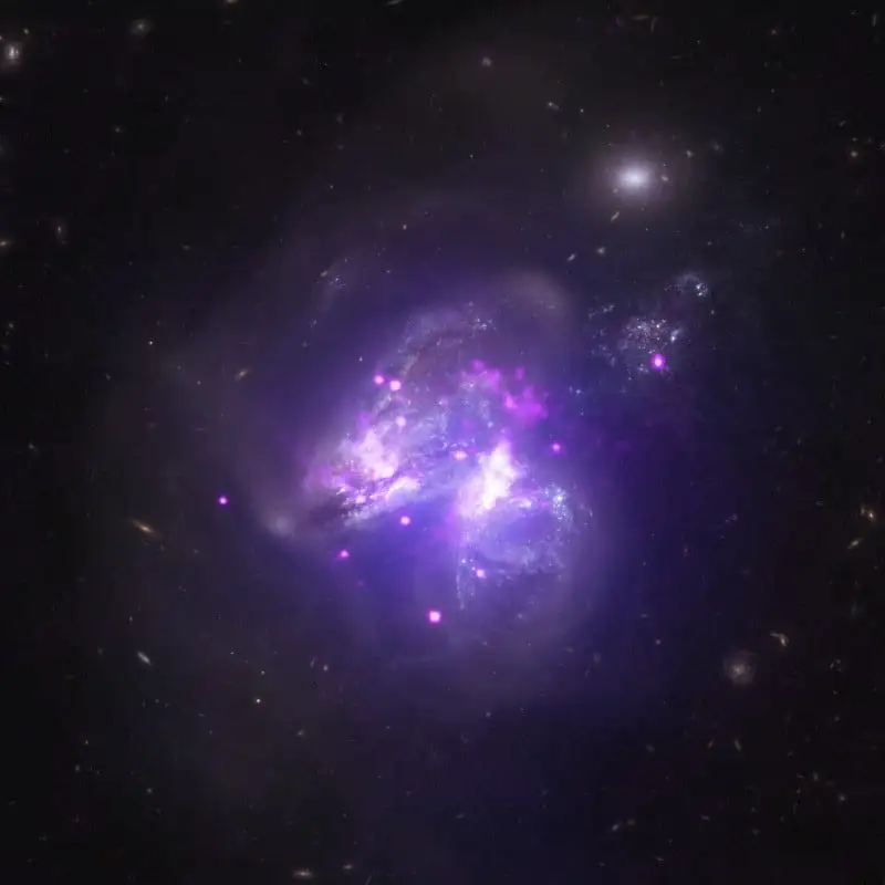 Teleskopy NASA uchwyciły w akcji dwie zderzające się galaktyki