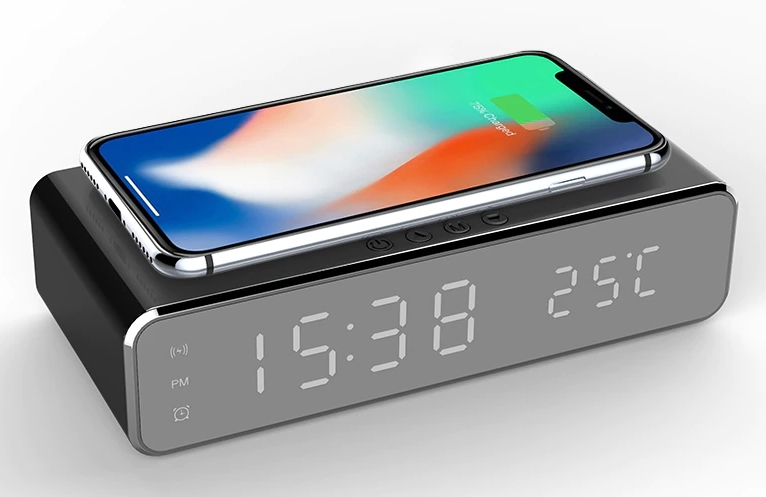 Budzik z ładowaniem Qi