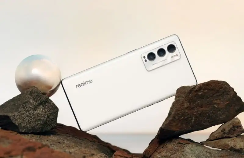 Realme prezentuje dwa świetne smartfony i laptopa