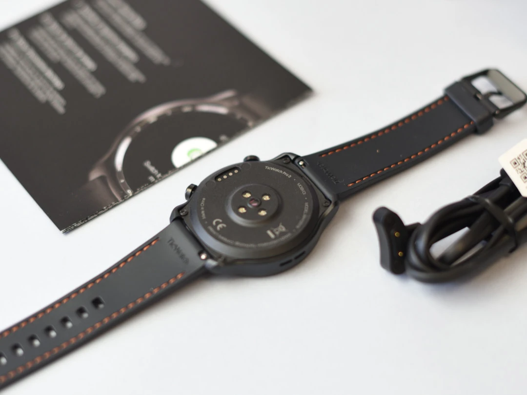 004TicWatch Pro 3 GPS DSC 2522