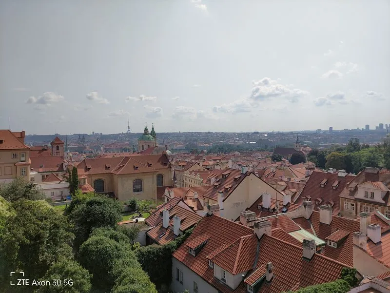 ZTE AXON 30 sample 35