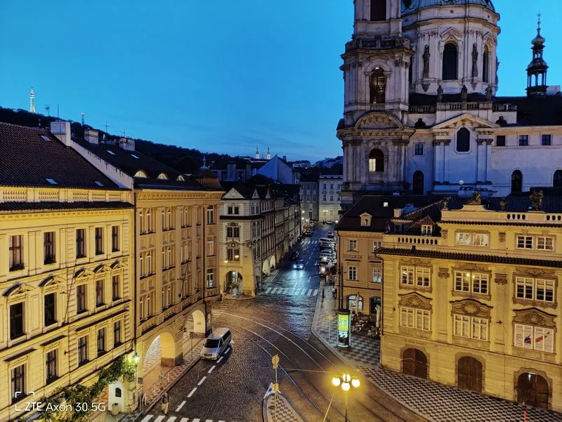 ZTE AXON 30 sample 40