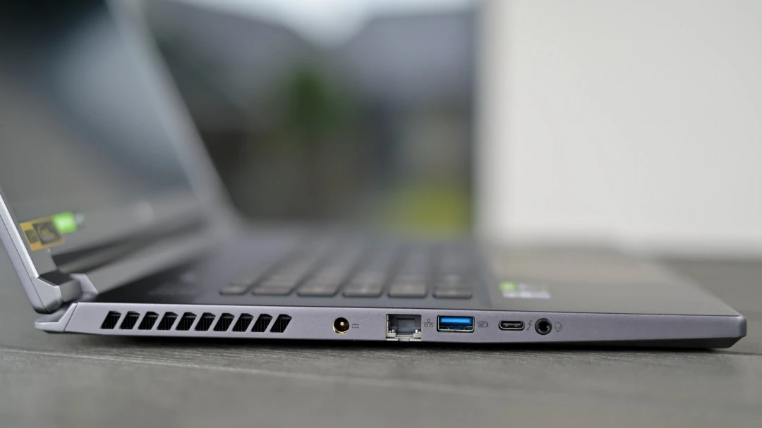 Acer Predator Triton 500 SE 006