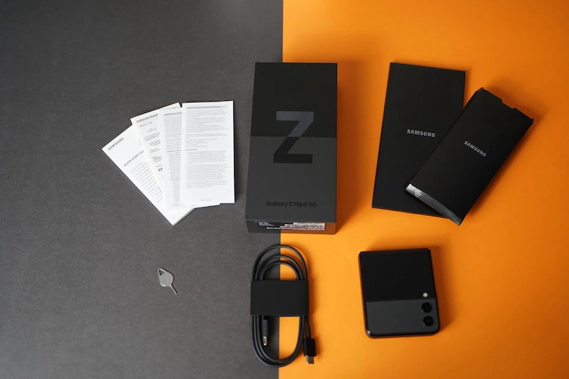 Samsung Galaxy Z Flip3