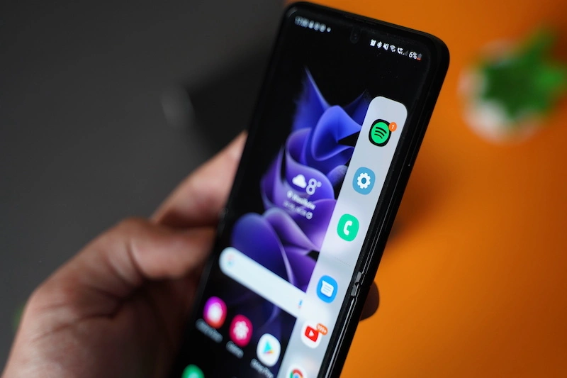 Samsung Galaxy Z Flip3