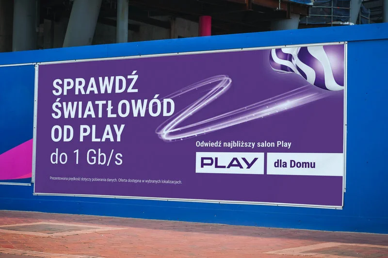 Światłowód od Play