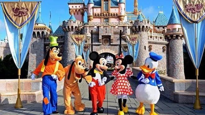 Dzięki Google Maps możesz szybko przenieść się do Disneylandu