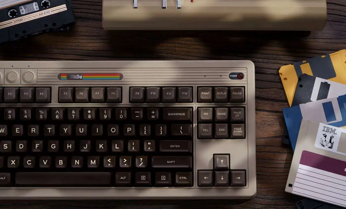 8BitDo Retro Keyboard – C64 Edition