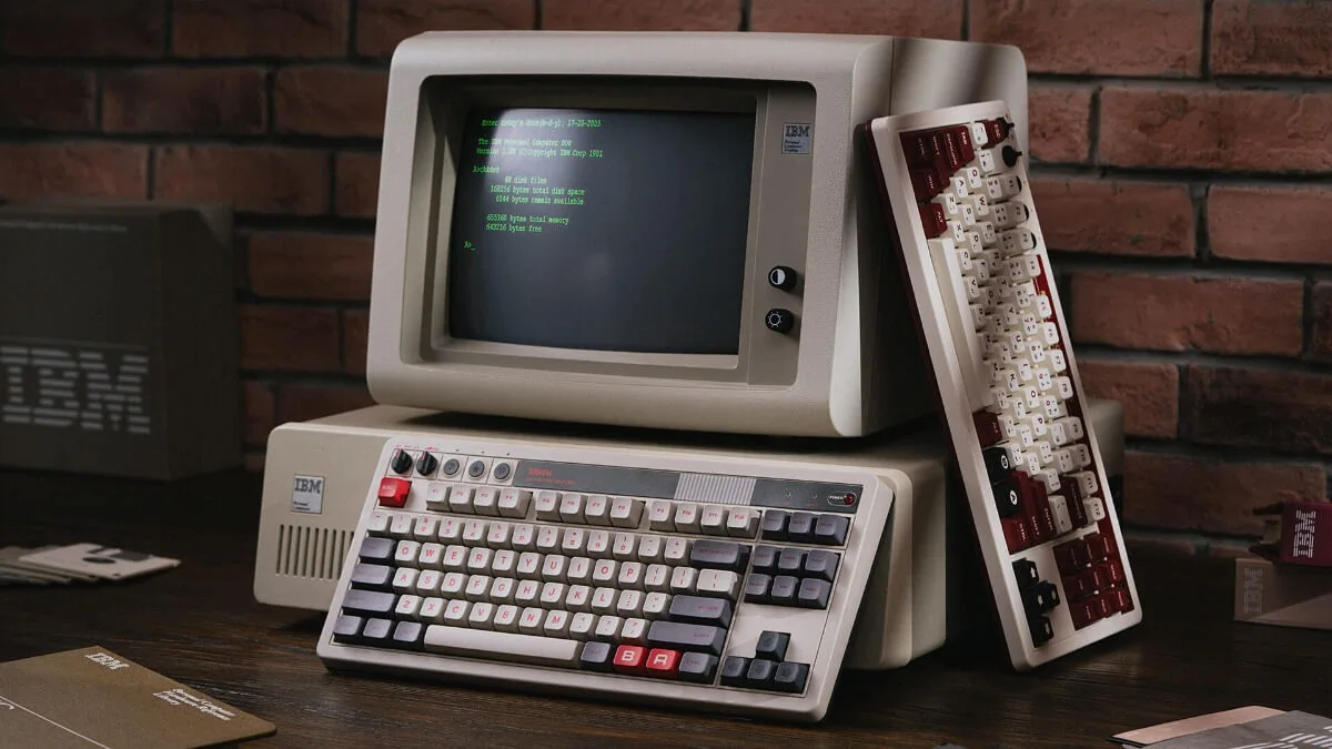 Fani retro konsol pokochają tę klawiaturę. Zachwyca przede wszystkim wyglądem