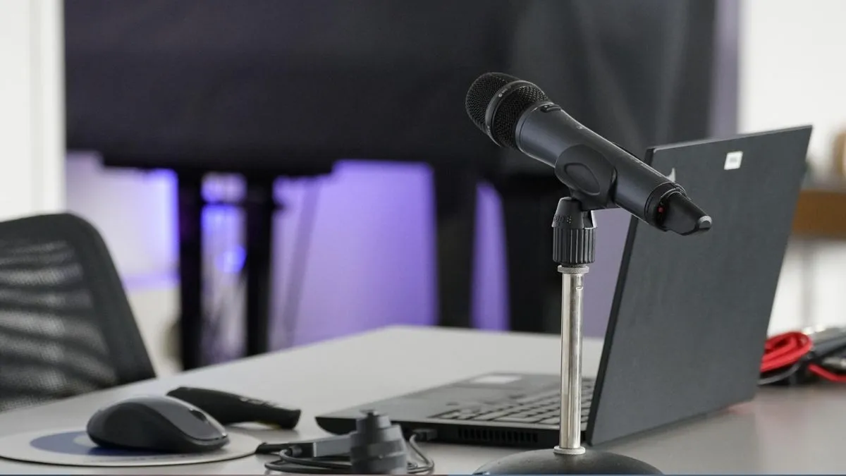 Sztuczna inteligencja nagrywa podcasty o nauce. Połowa naukowców nie zorientowała się, że to nie człowiek