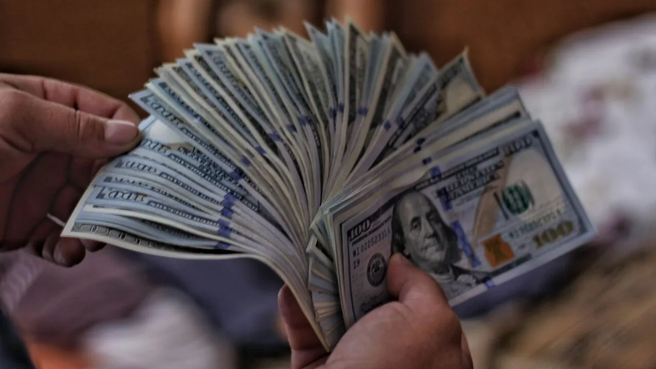 Ile zarabiają badacze AI? Kwoty są kosmiczne