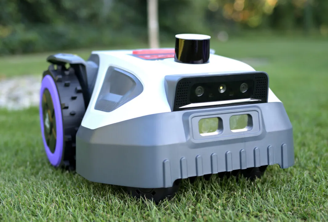 ANTHBOT M9 Pro – recenzja. Mały, lekki i bardzo cichy robot koszący