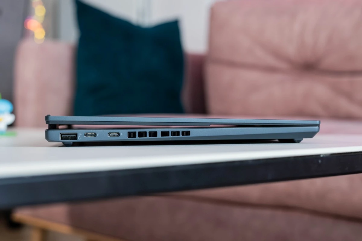 Asus Zenbook Duo UX8406