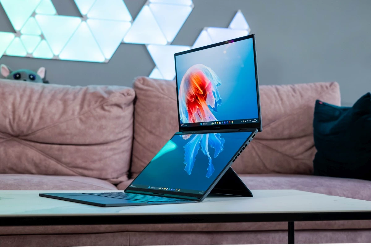Asus Zenbook Duo UX8406