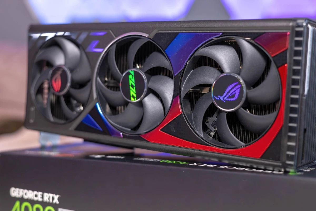 ASUS ROG Strix GeForce RTX 4080 SUPER OC