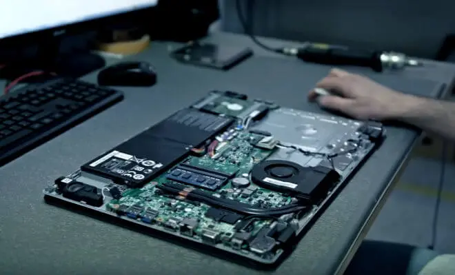 Acer pokazuje jaką drogę pokonuje urządzenie naprawiane w serwisie