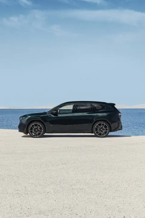 BMW iX3 M60 xDrive: bok
