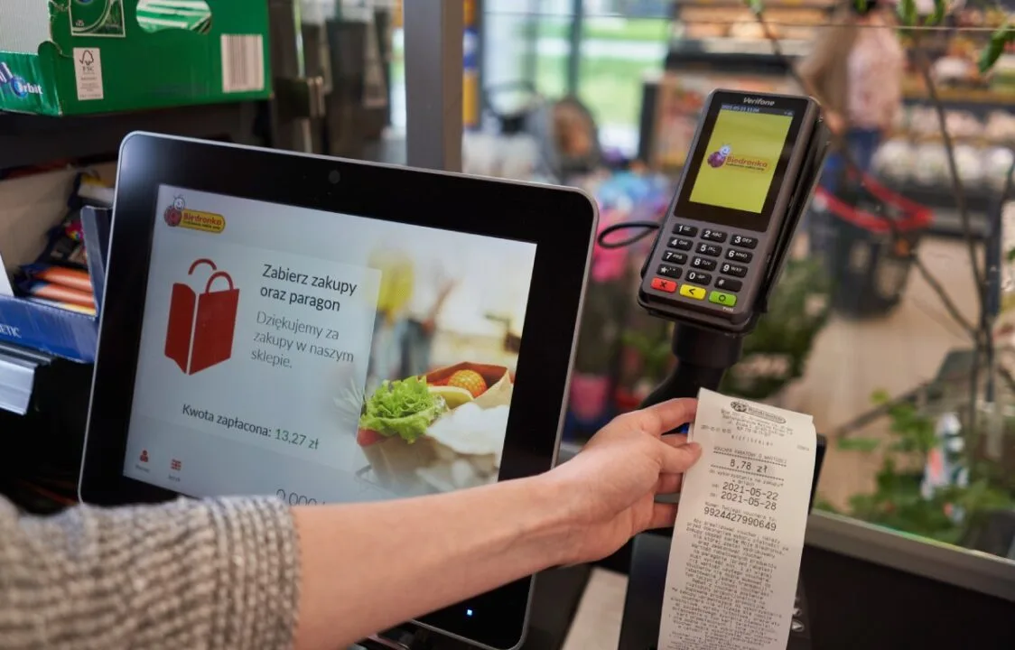 Lidl wprowadza nową usługę. Wypłacisz już gotówkę przy kasie