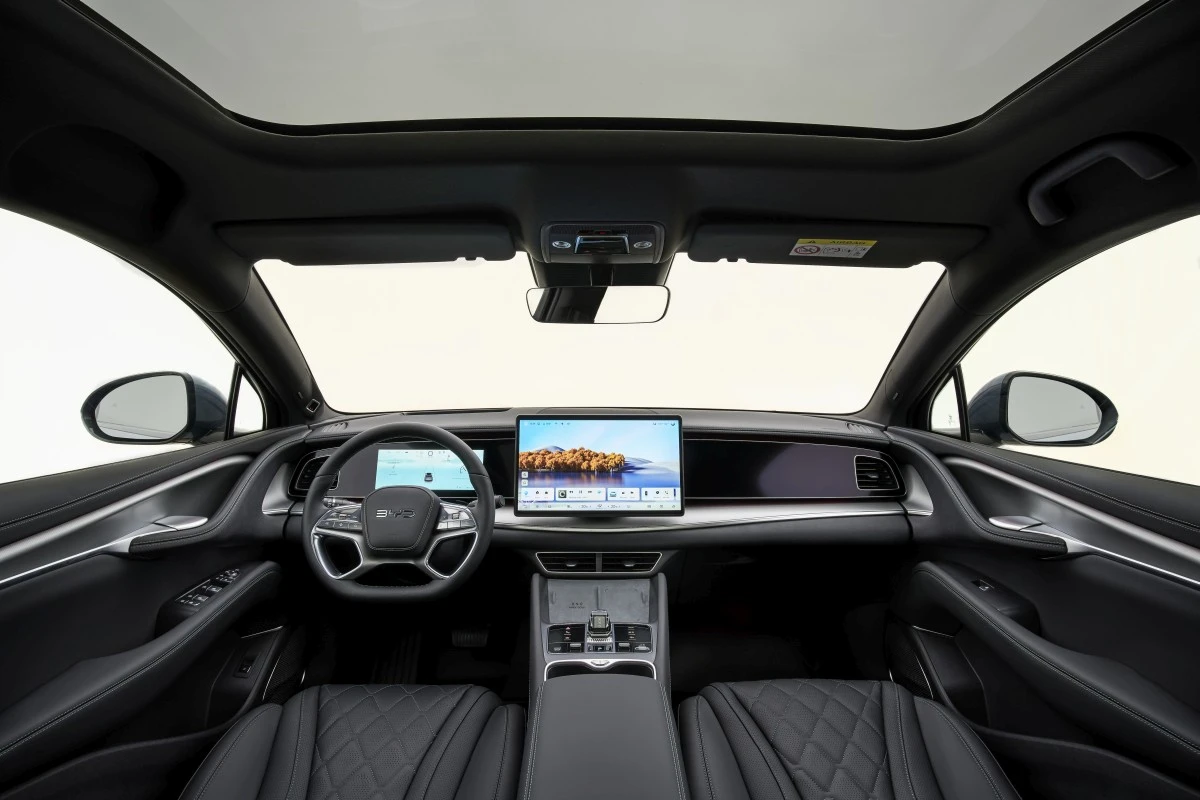 BYD Sealion 7 wnętrze