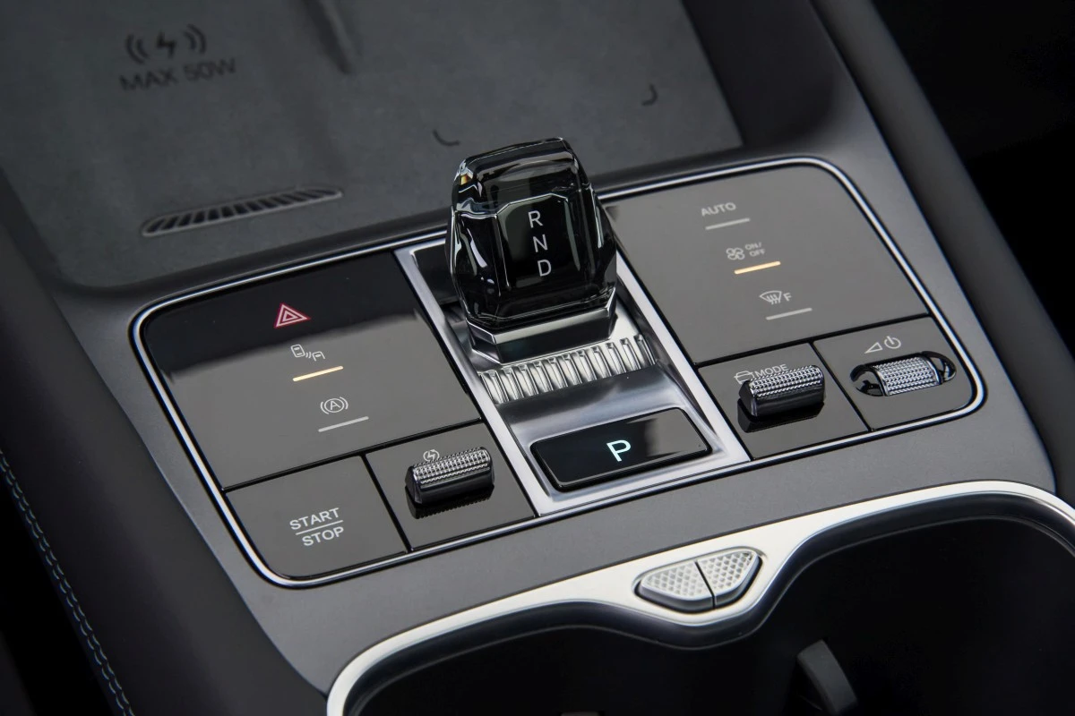 BYD Sealion 7 wnętrze