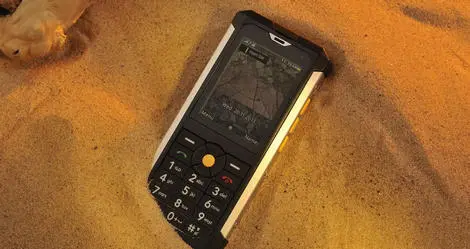 Pancerny telefon od producenta maszyn budowlanych trafia na polski rynek