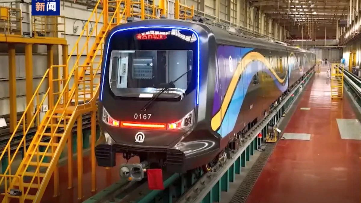 Pierwszy na świecie pociąg z karbonu wyjechał na tory