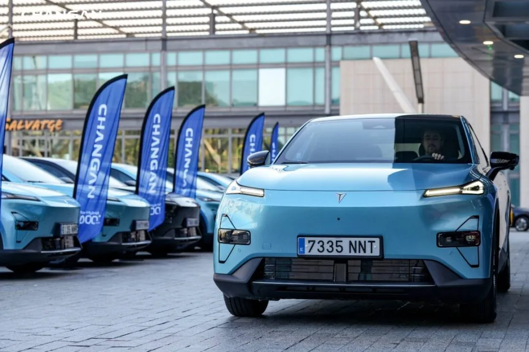Nowy Changan Deepal S05 debiutuje w Polsce. Ponad 1000 km zasięgu i tona gadżetów na pokładzie