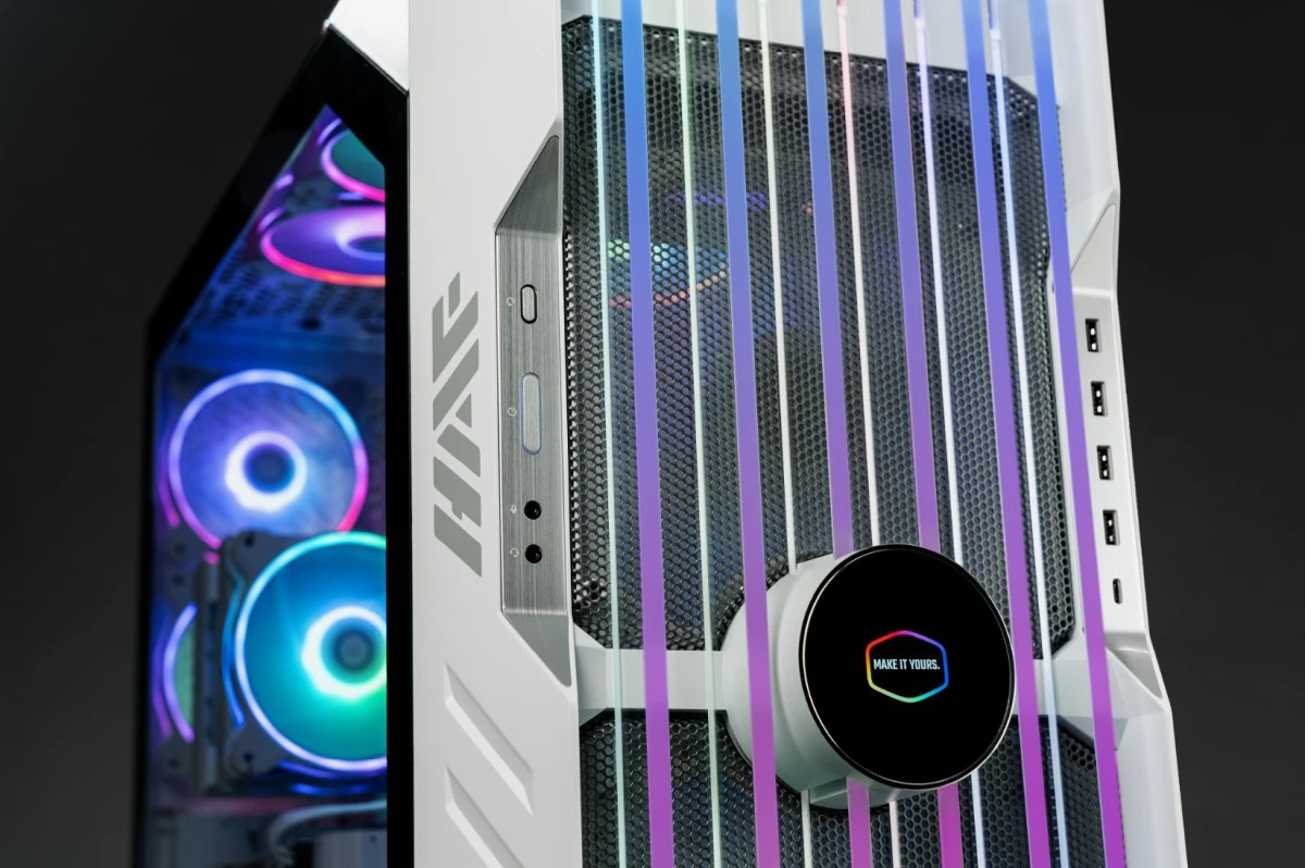 Cooler Master HAF 700 White i HAF 700 EVO White