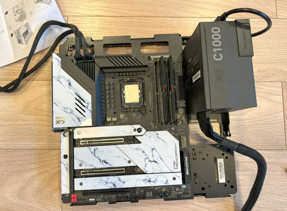 Cooler Master Qube 500 Flatpack R (3)