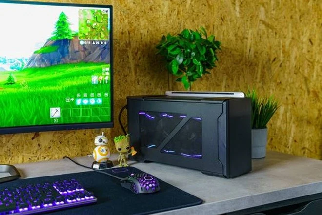 Cooler Master MasterCase EG200 – obudowa z GPU z desktopa dla laptopa