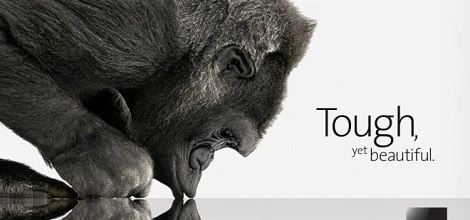 Gorilla Glass 4 ochroni wyświetlacz przed rozbiciem podczas upadku (wideo)