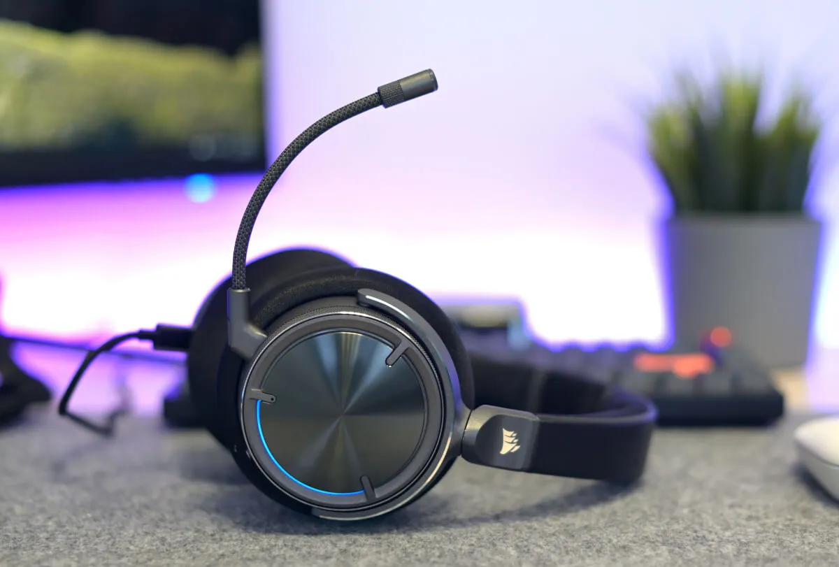 Corsair Virtuoso Max Wireless z mikrofonem