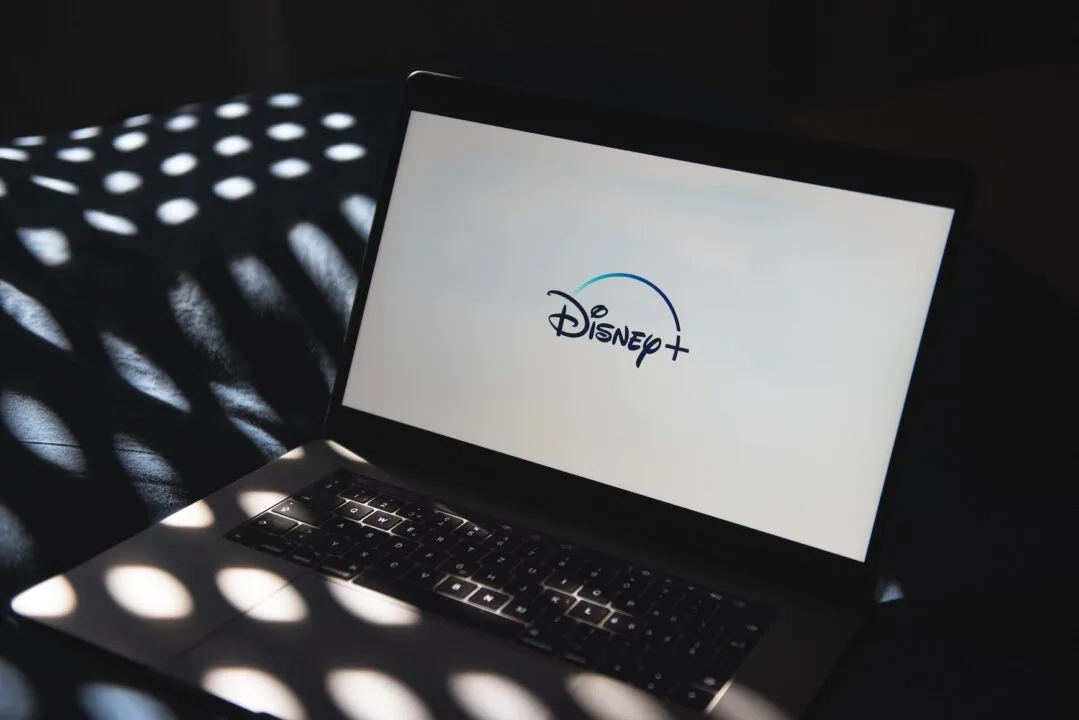 Disney+ podwyższa ceny i skopiuje jedną rzecz od Netflixa