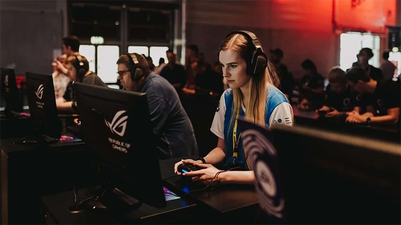 EA spotkało się z graczami, by dowiedzieć się w jaki sposób ograniczyć toksyczność w grach