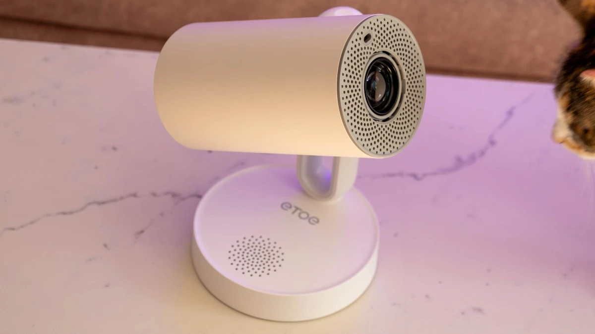 ETOE Starfish – recenzja. Tani projektor, idealny do… sypialni?