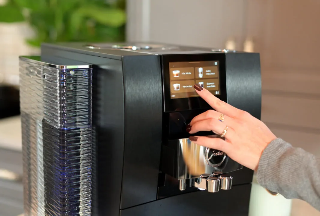 Ekspres do kawy, z którym trudno się rozstać. Jura Z10 oczarowała mnie komfortem obsługi i wyborem kawowych specjałów 