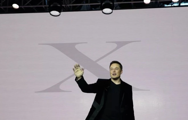 Elon Musk zaniepokojony kamerką Google Clips