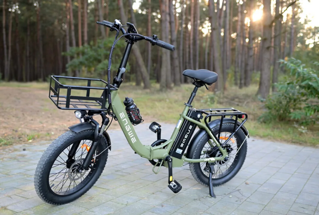 Engwe L20 SE. Test niedrogiego składaka ze wspomaganiem elektrycznym