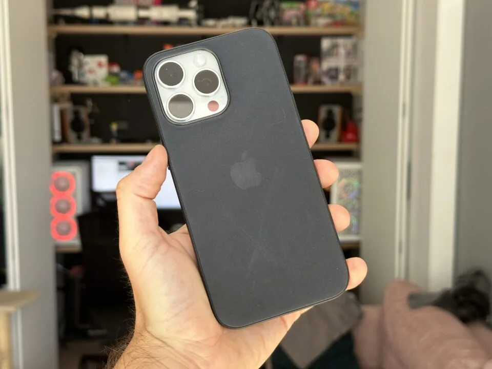 Mam dobrą radę: nie kupuj nowego etui Apple FineWoven. Oto dlaczego