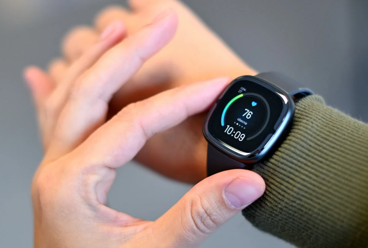 Recenzja Fitbit Sense 2: niepozorny smartwatch skupiony na zdrowiu