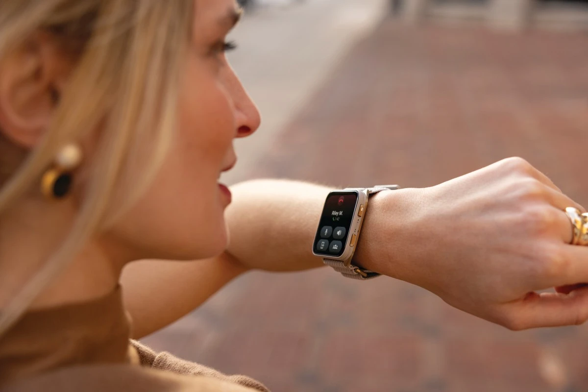 Garmin Venu X1 French Gray kwadratowy smartwatch