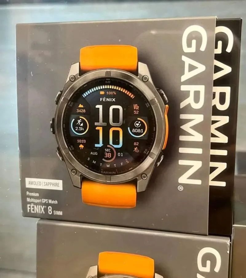 Pudełko z zegarkiem Garmin Fenix 8 51 mm